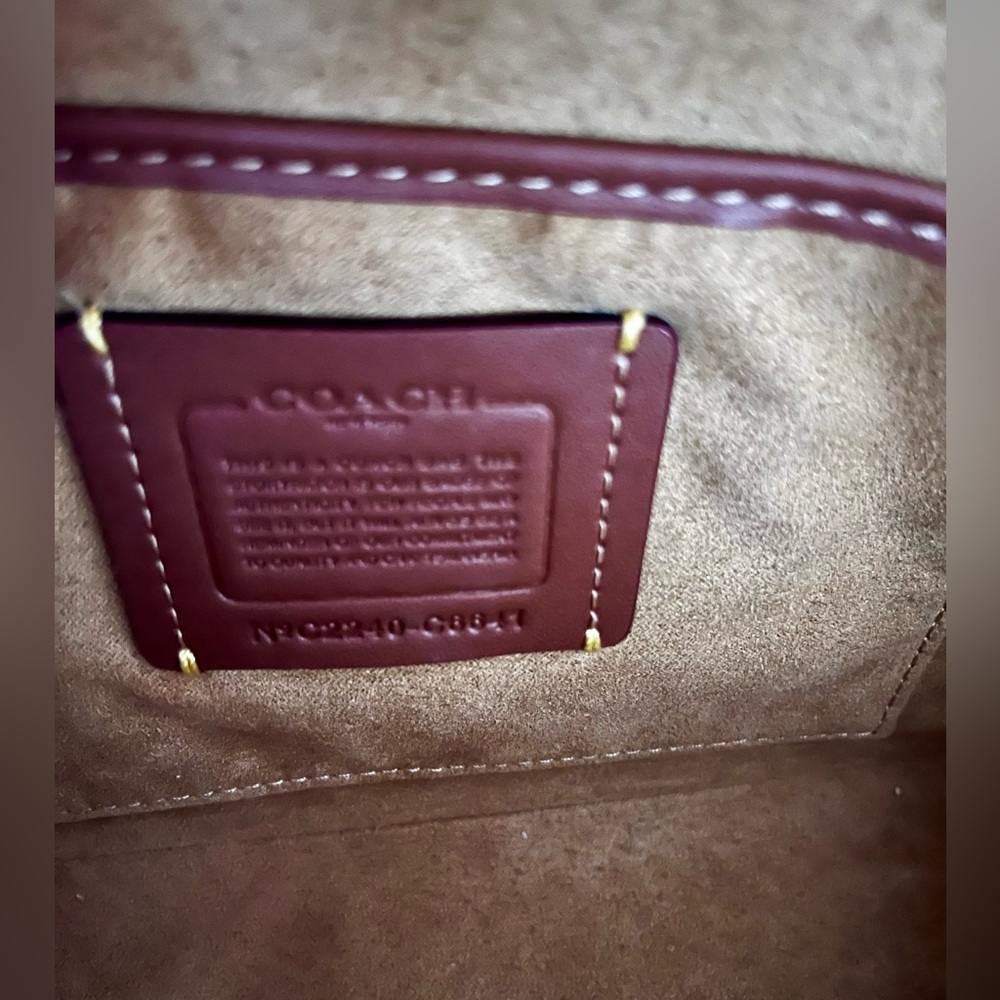 Coach Studio Bag Black Glovetanned Leather EUC soft lining Gold Hardware 🖤 - Picture 11 of 16